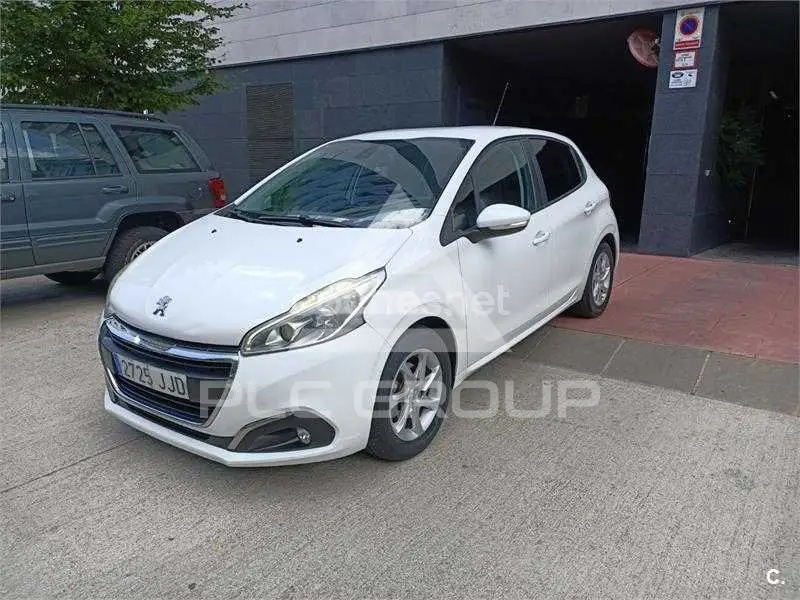 2015 Peugeot 208