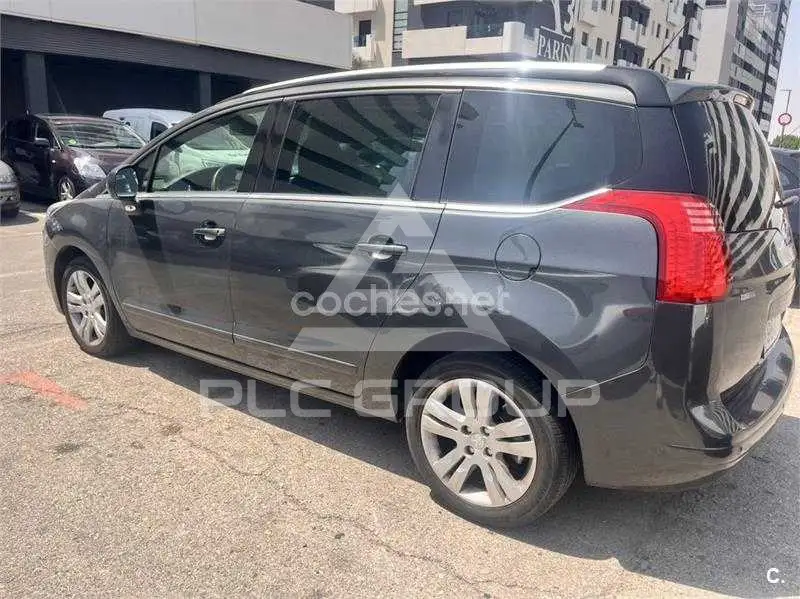 2015 Peugeot 5008