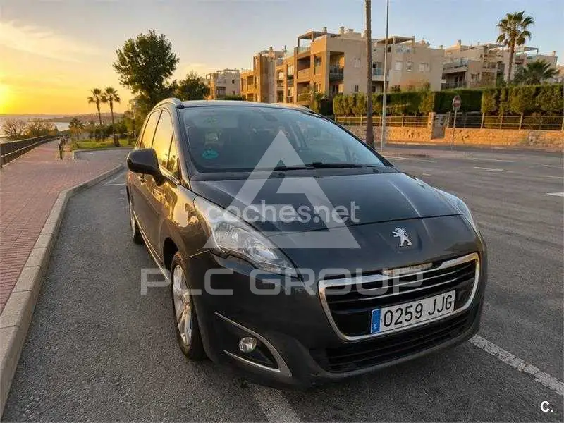 2015 Peugeot 5008