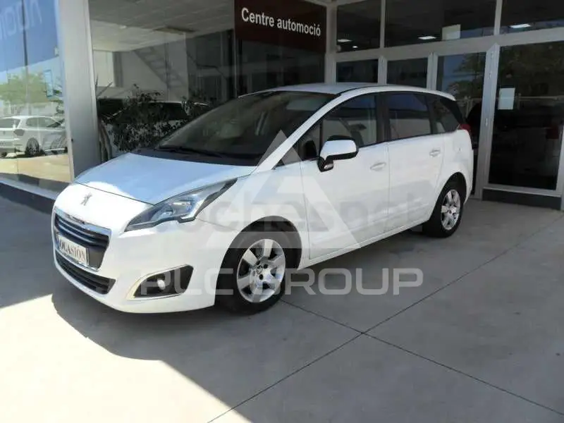2015 Peugeot 5008