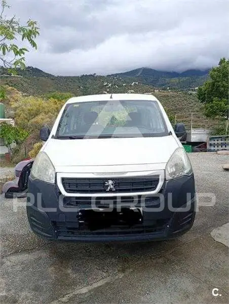 2015 Peugeot Partner