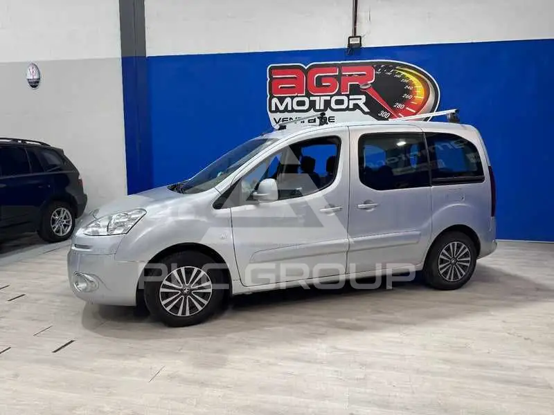 2015 Peugeot Partner