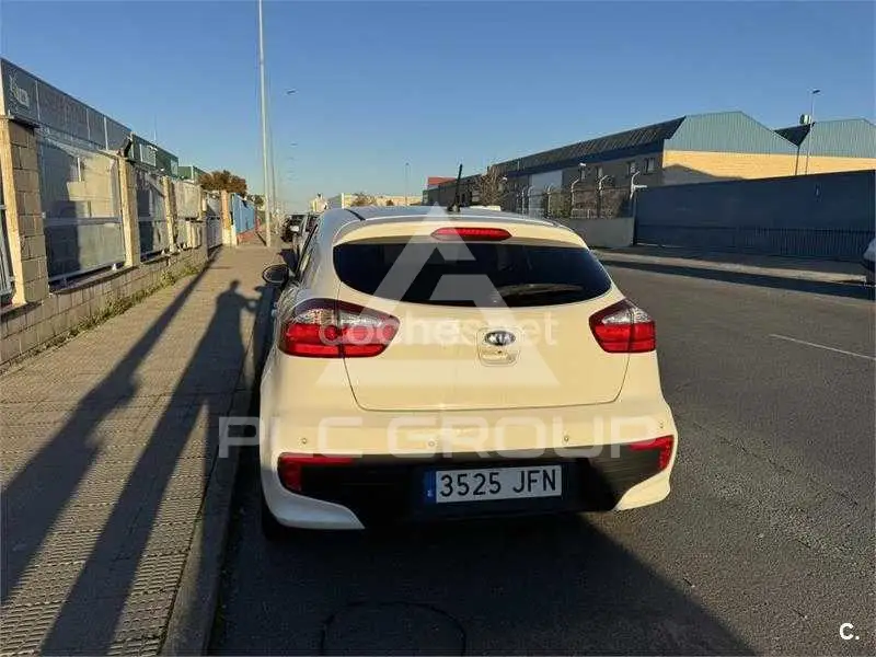 2015 KIA Rio