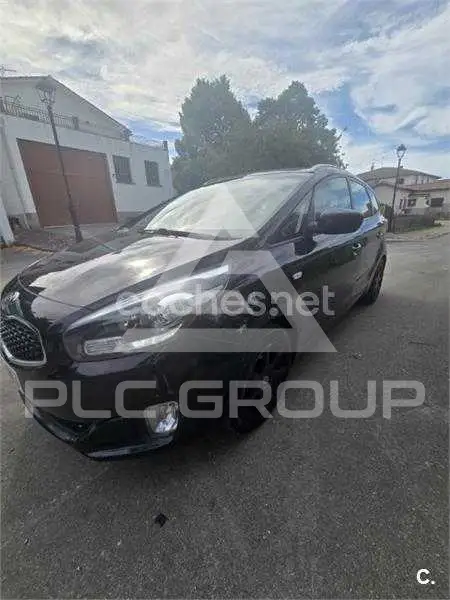 2015 KIA Carens
