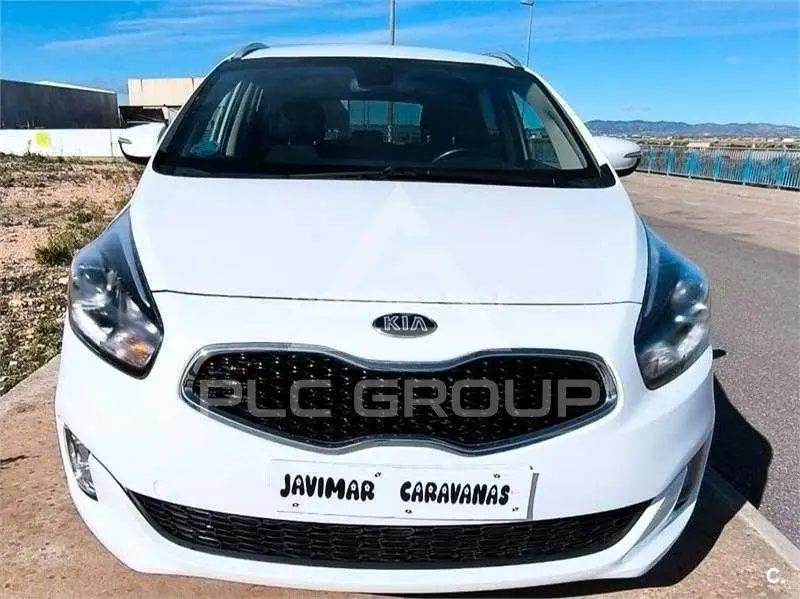 2015 KIA Carens