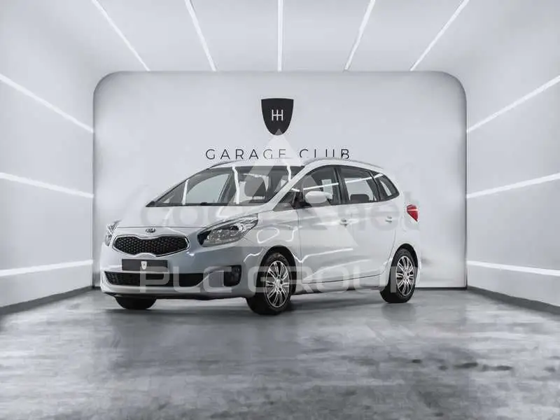 2015 KIA Carens
