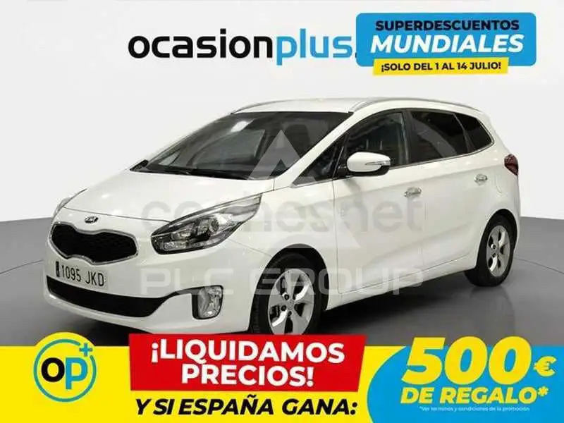 2015 KIA Carens