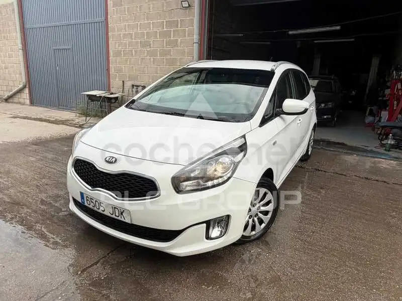 2015 KIA Carens