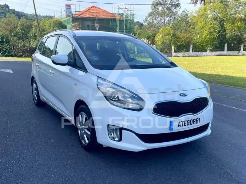 2015 KIA Carens