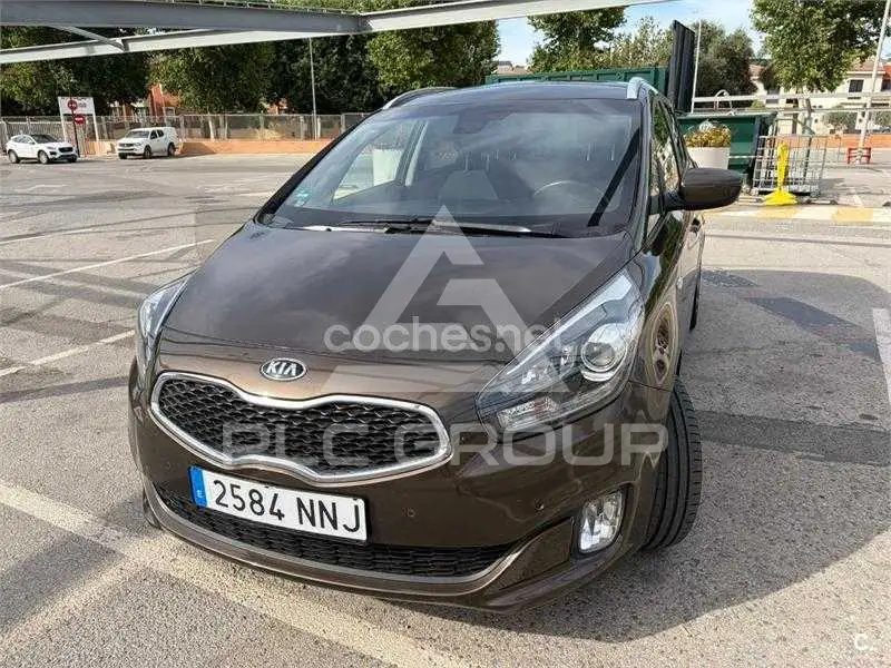 2015 KIA Carens