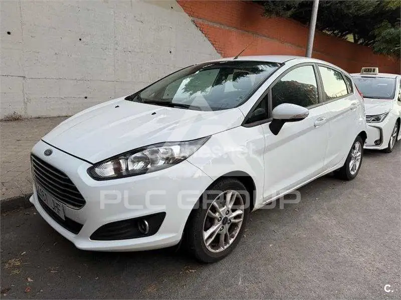 2015 Ford FIESTA