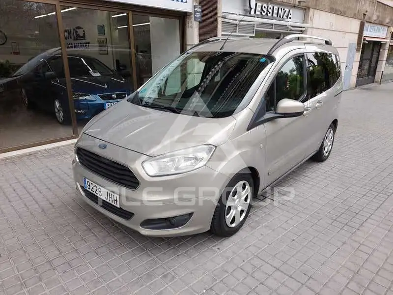 2015 Ford Tourneo