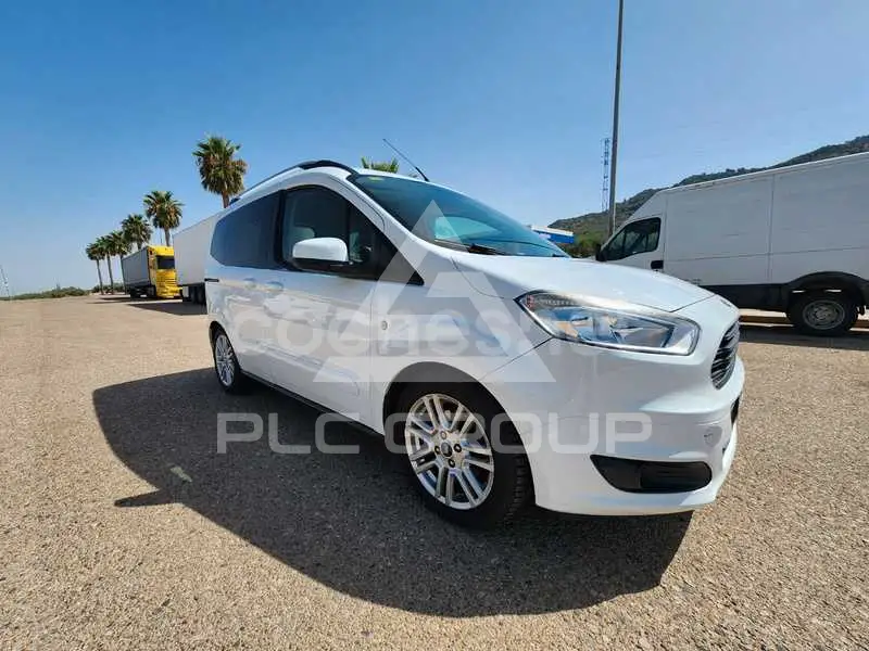 2015 Ford Tourneo