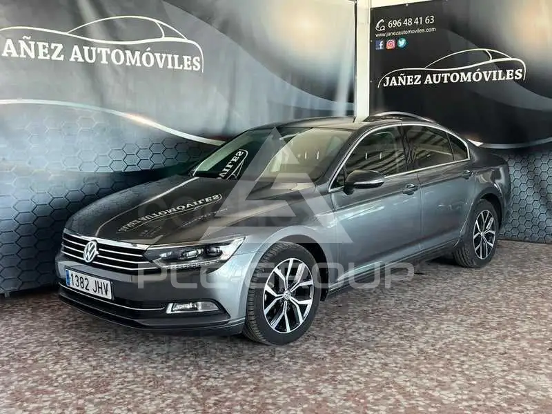 2015 Volkswagen Passat