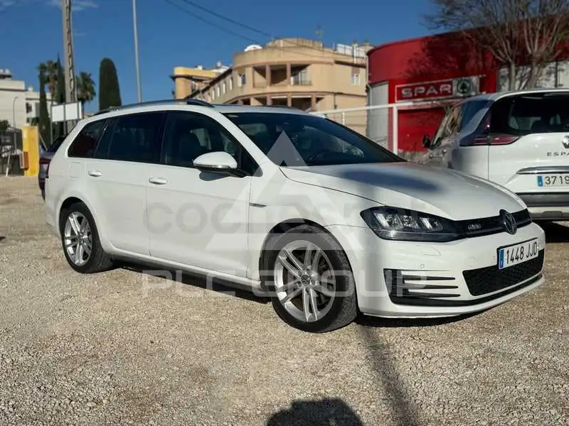 2015 Volkswagen GOLF