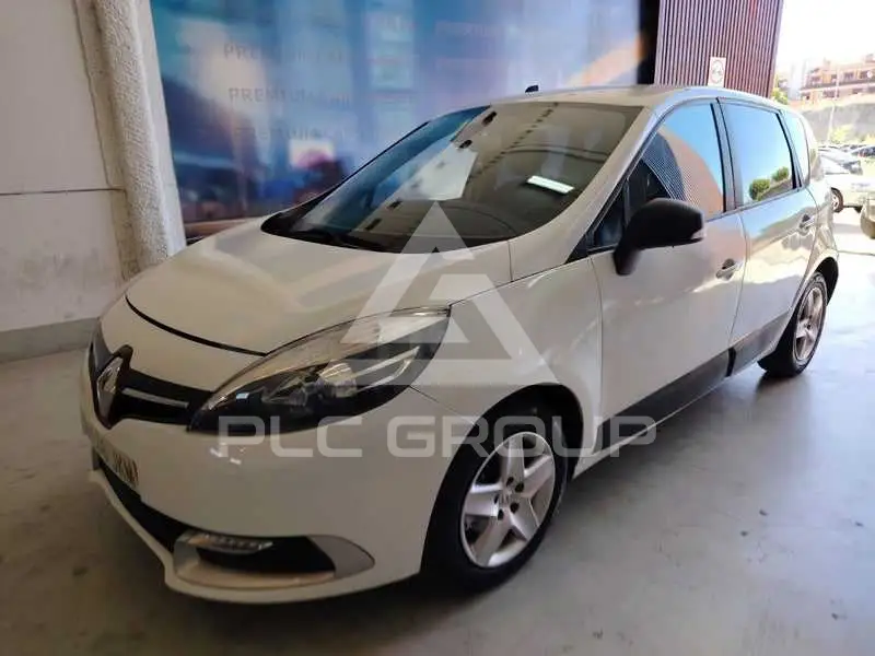 2015 Renault Scenic