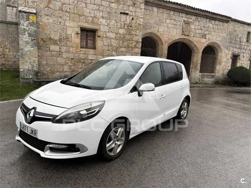 2015 Renault Scenic