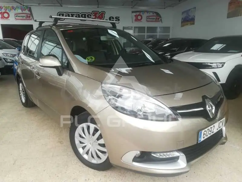 2015 Renault Scenic