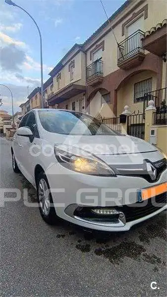 2015 Renault Scenic