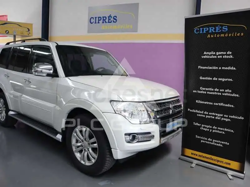 2016 Mitsubishi MONTERO