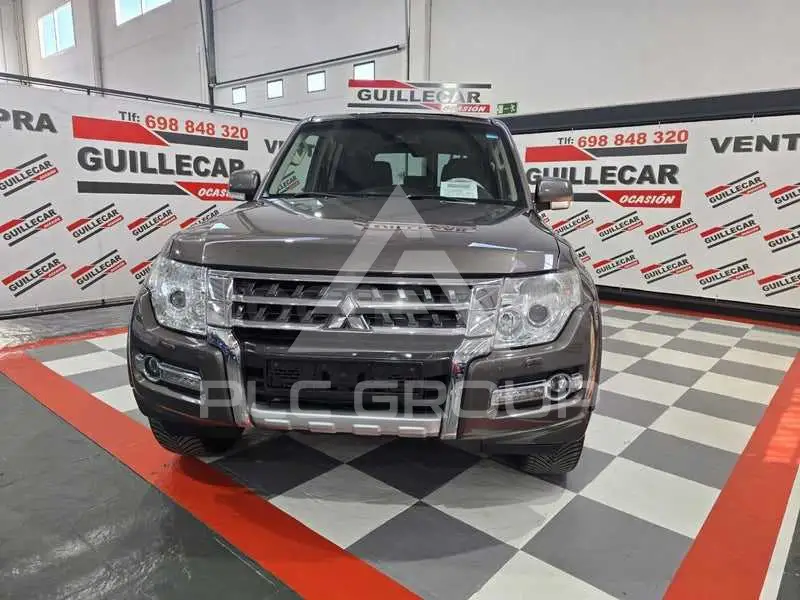 2016 Mitsubishi MONTERO