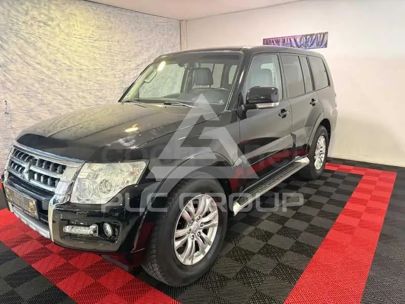 2016 Mitsubishi MONTERO