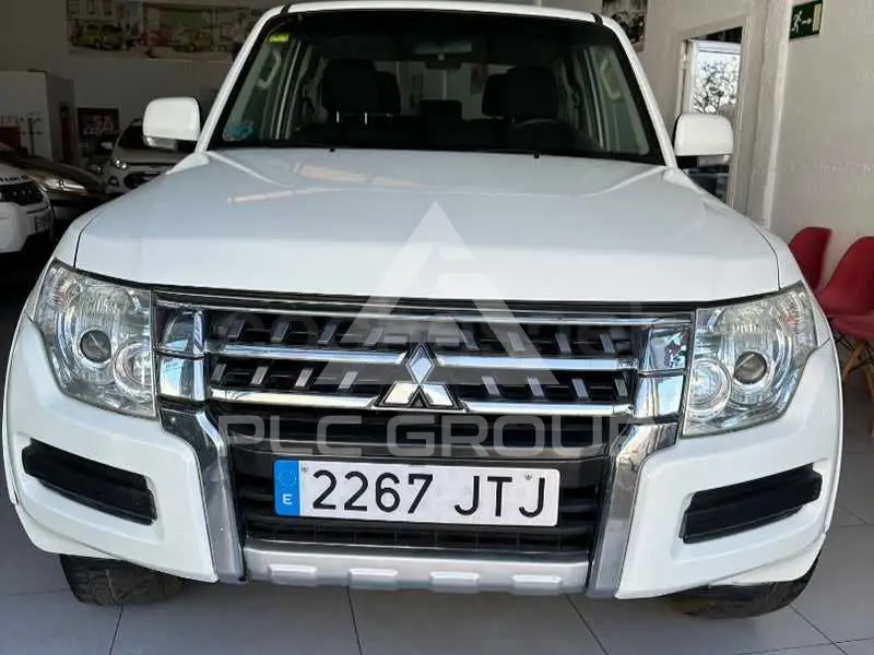 2016 Mitsubishi MONTERO
