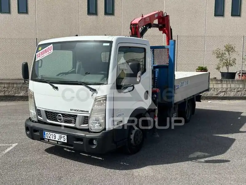 2016 Nissan NT400