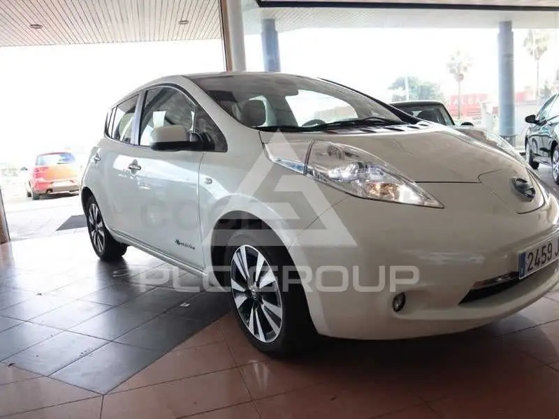2016 Nissan LEAF