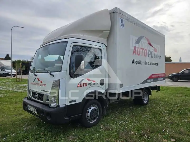 2016 Nissan NT400