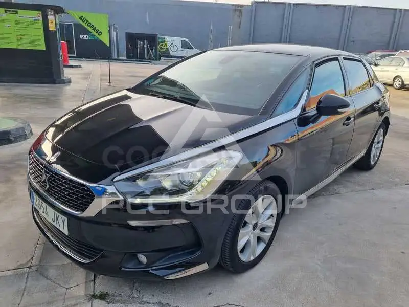 2016 DS DS5
