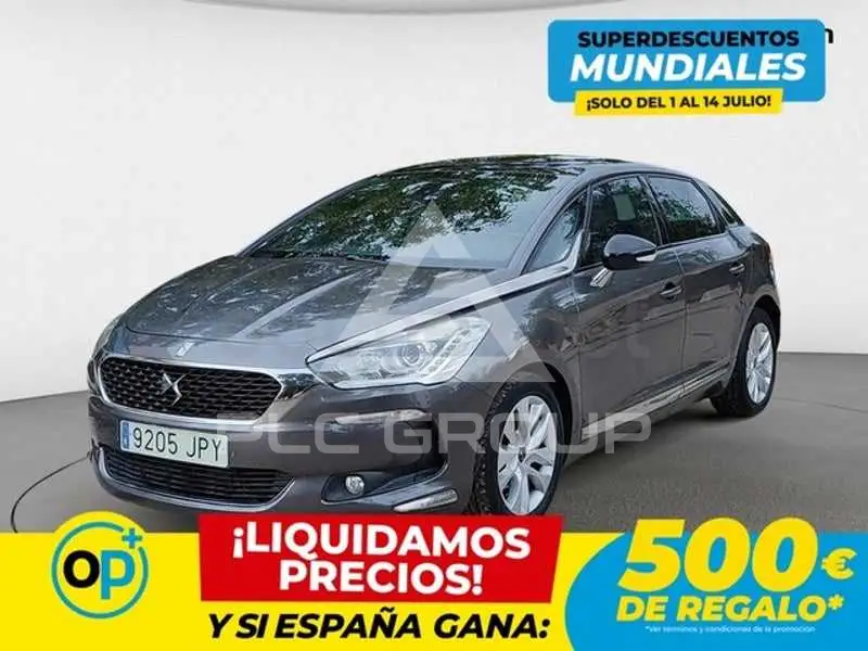 2016 DS DS5