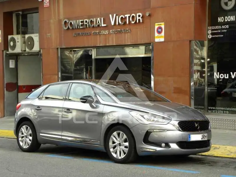 2016 DS DS5