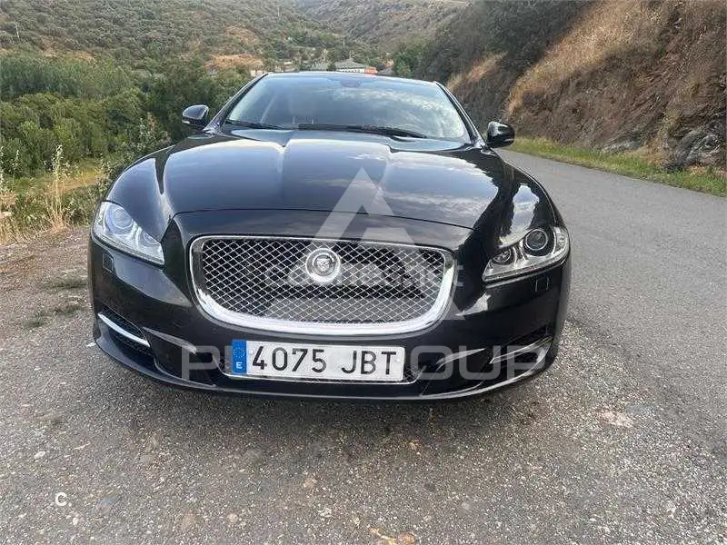 2016 Jaguar XJ