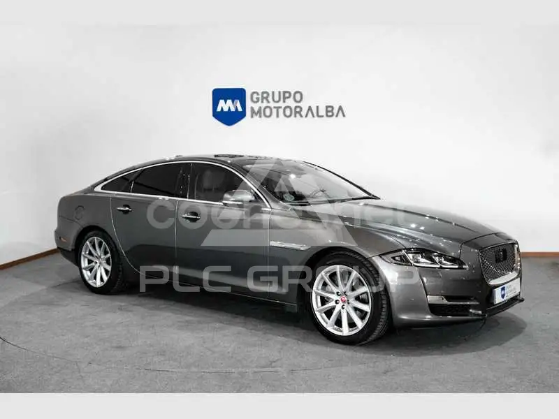 2016 Jaguar XJ