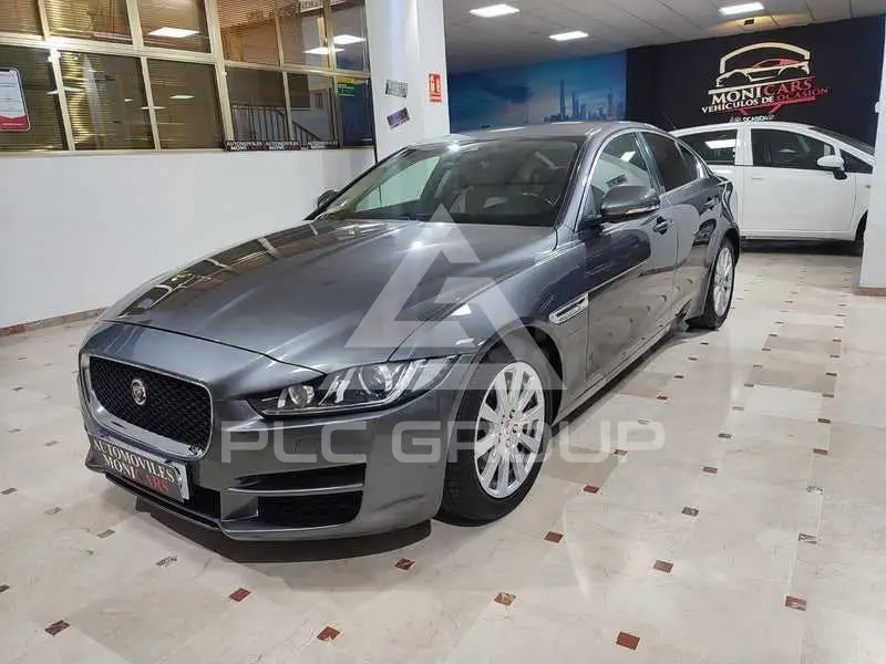 2016 Jaguar XE