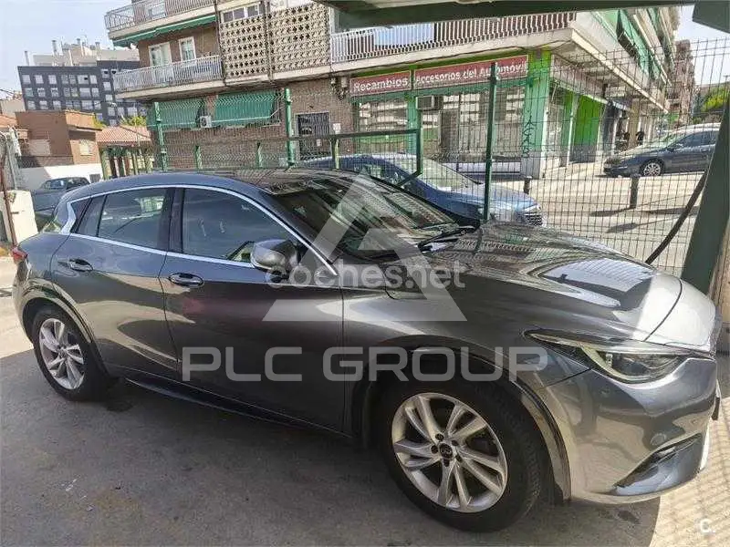 2016 Infinity Q30