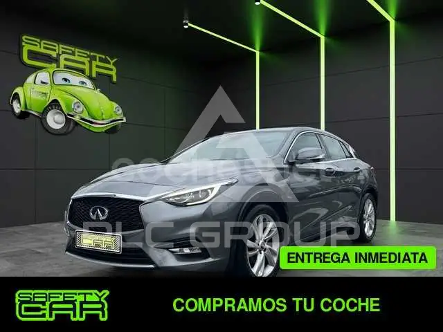 2016 Infinity Q30