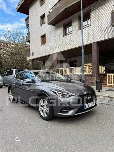 2016 Infinity Q30