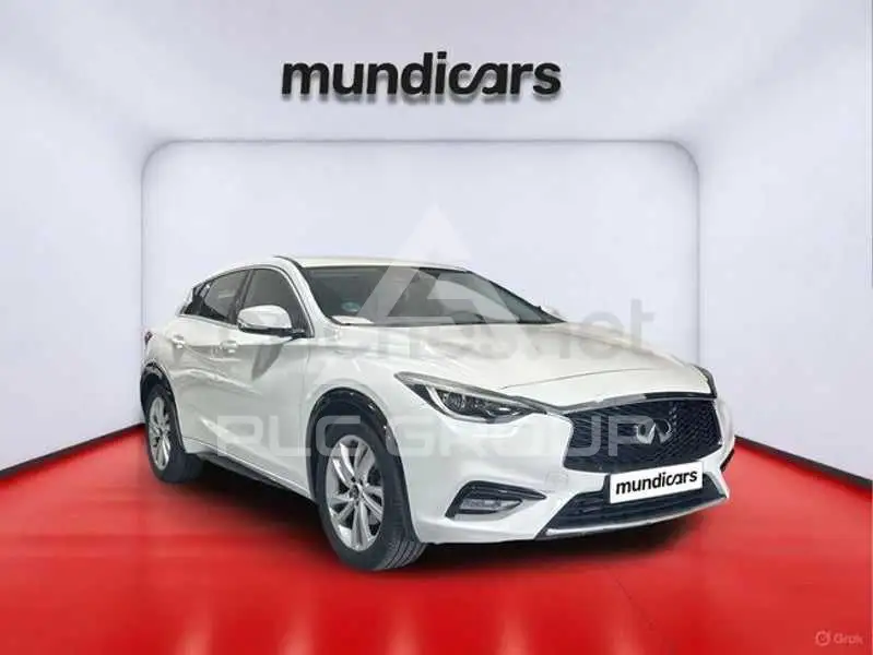 2016 Infinity Q30