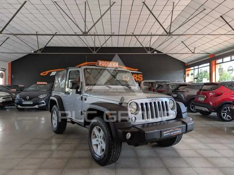 2016 Jeep WRANGLER