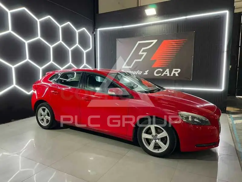 2016 Volvo V40