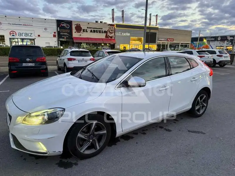 2016 Volvo V40