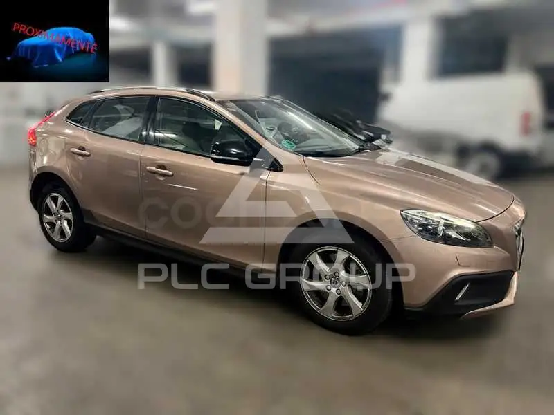2016 Volvo V40