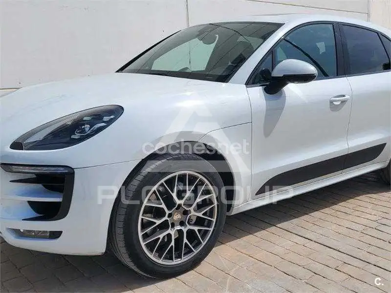 2016 Porsche MACAN
