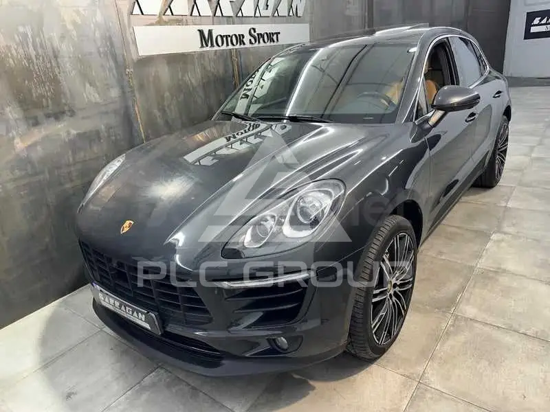 2016 Porsche MACAN