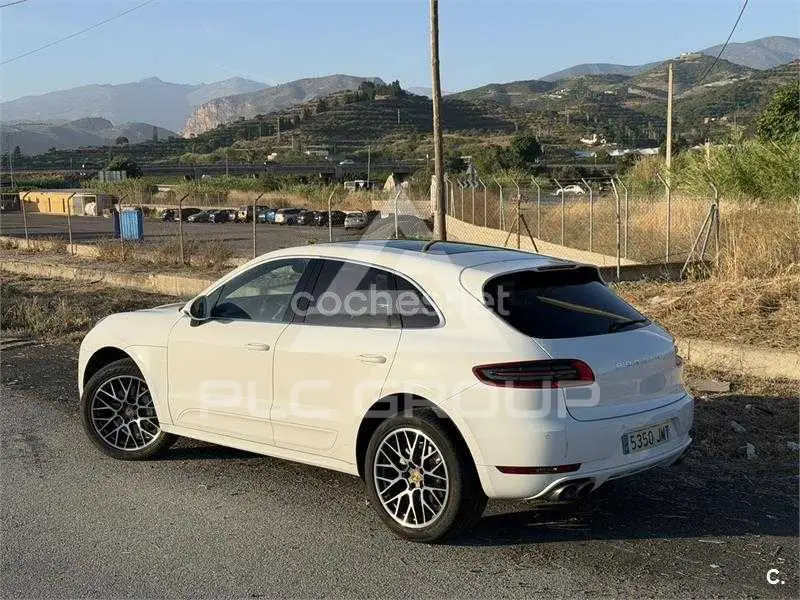2016 Porsche MACAN