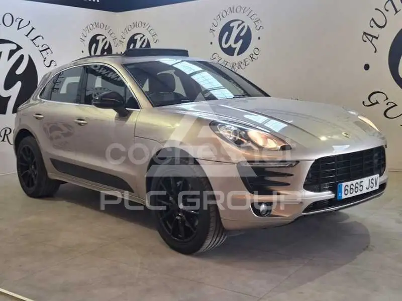 2016 Porsche MACAN