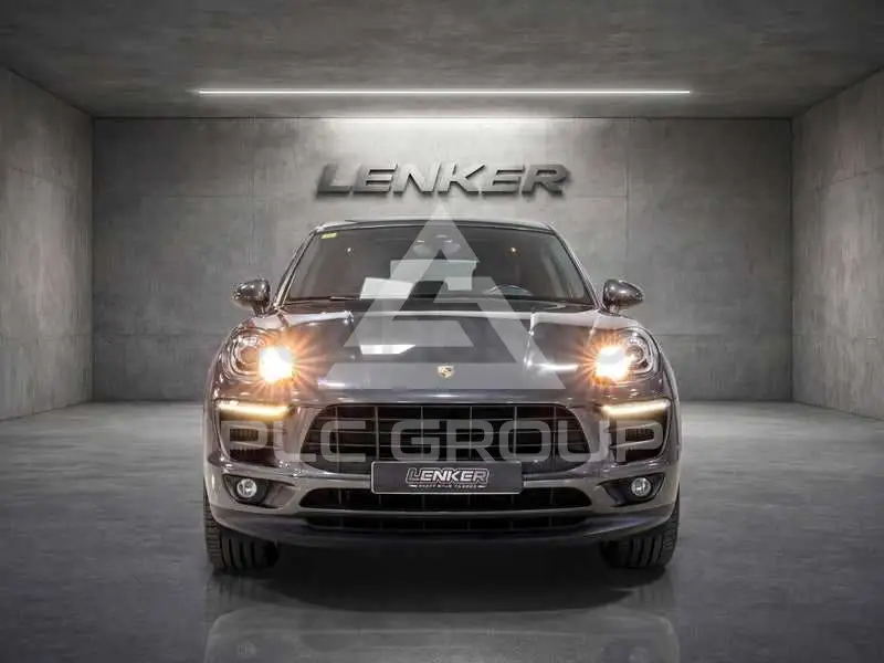 2016 Porsche MACAN