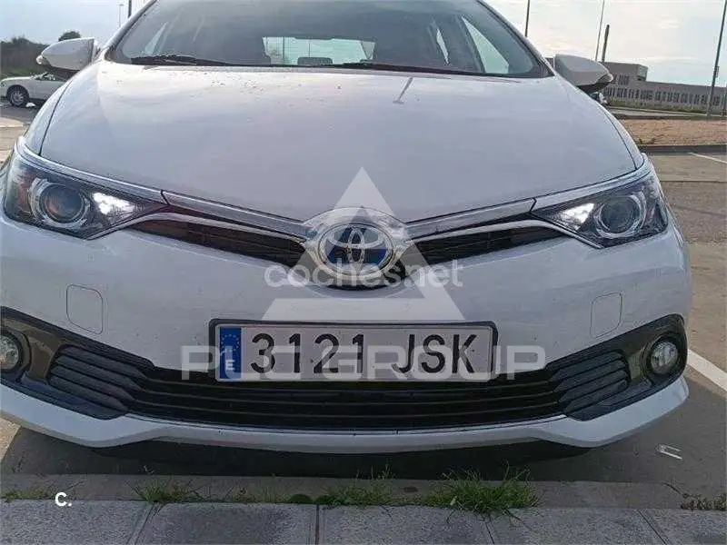 2016 Toyota AURIS